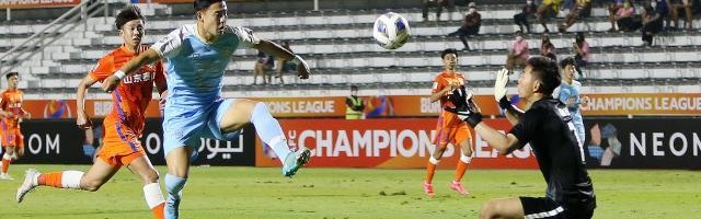 体育视频直播-泰山再战浦和从忘记0比7开始 主帅内部会强调专注