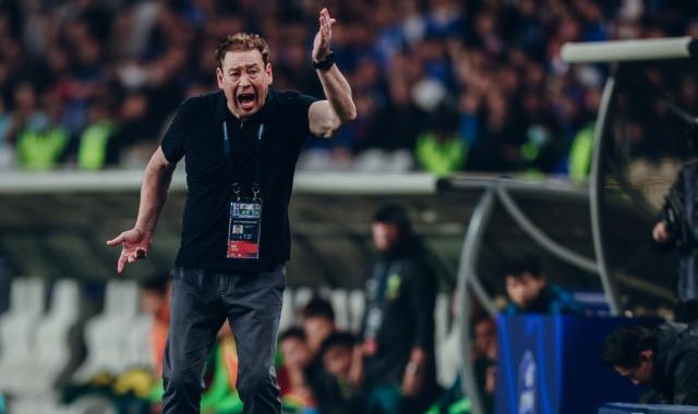 体育视频直播-逆转到被绝平！申花吞下苦果 固执斯卢茨基遭质疑