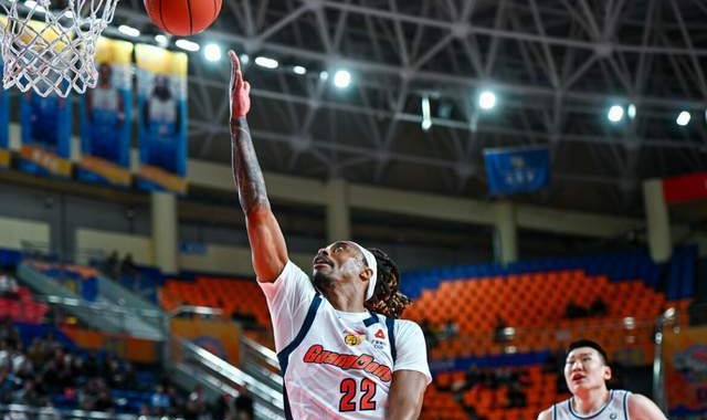 kaiyun 官网-广东遭18分逆转被打回原形！更换外援成唯一出路，杜锋该认清现实