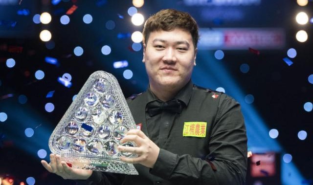 体育视频直播-大师赛颜丙涛胜希金斯夺冠 生涯首夺“三大赛”冠军