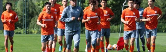 体育视频直播-双冠王登山祈福上路2022 孙准浩的2个愿望1个爱好