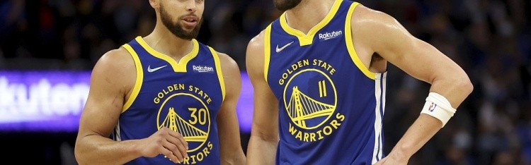 体育视频直播-队友包揽单季三分榜前二：水花4次仅此一对 克弩三球有望成第2对