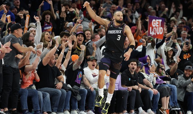 开云体育-关键一环！奥特：狄龙每晚的整体表现都为我们的球队定下基调