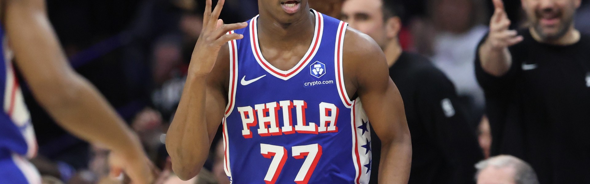 网页版登录入口-豪气胆边生！埃奇库姆关键中投&amp;砍18分12板2帽 篮板生涯新高