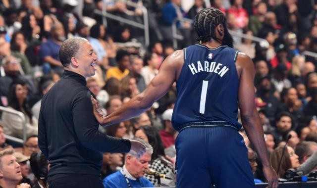 app下载-场均出手数腰斩！原来“禁欲流”哈登更适合快艇