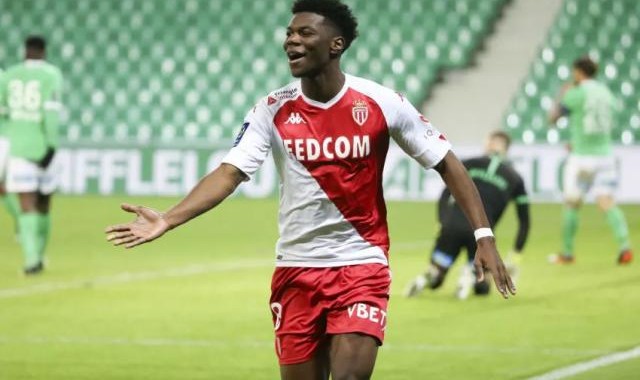 网页版登录入口-西媒：安切洛蒂亲自打电话 劝楚阿梅尼加盟皇马